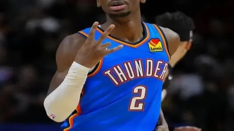 “凯恩神射萨内致命一击，拜仁战平莱比锡2-2精彩瞬间集锦”