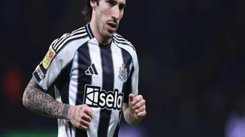 基迪25分14板11助+绝杀三分，NBA新纪录诞生，新星璀璨！